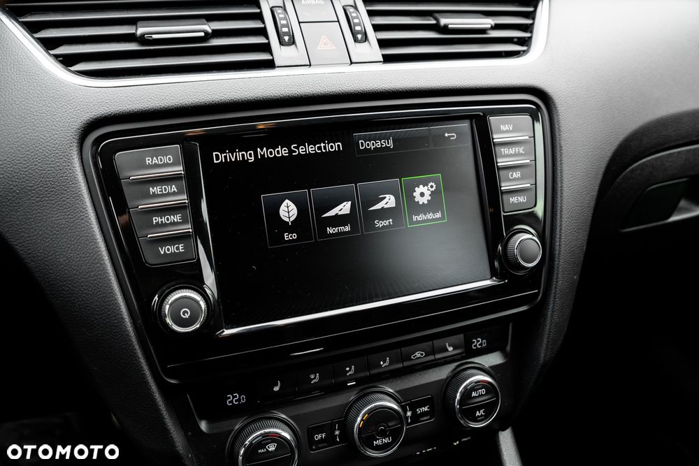 Skoda Octavia 2.0 TDI 4x4 DSG RS - 39