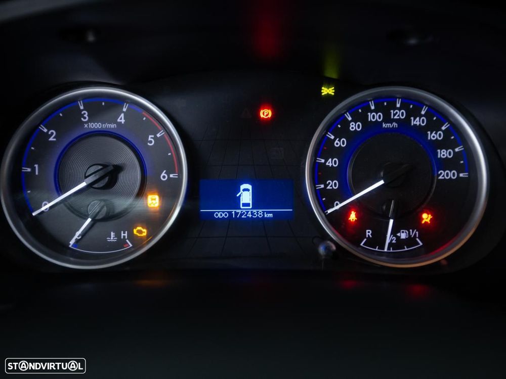 Toyota Hilux 2.4 D-4D 4WD CD - 17