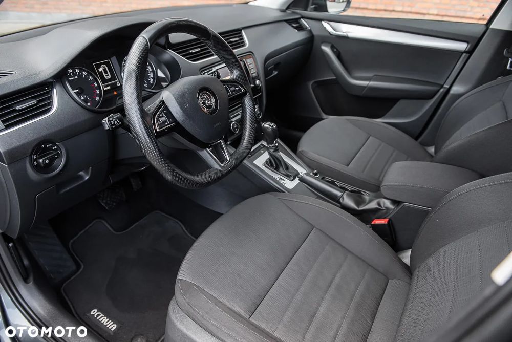 Skoda Octavia 2.0 TDI SCR 4x4 Style DSG - 6
