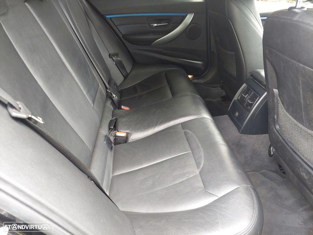 BMW 325 d Pack M Auto - 17