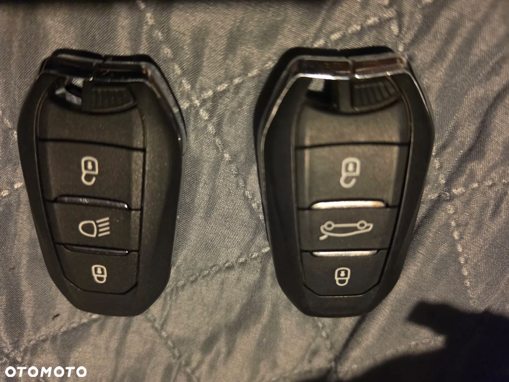 Peugeot 208 54kWh Allure - 6