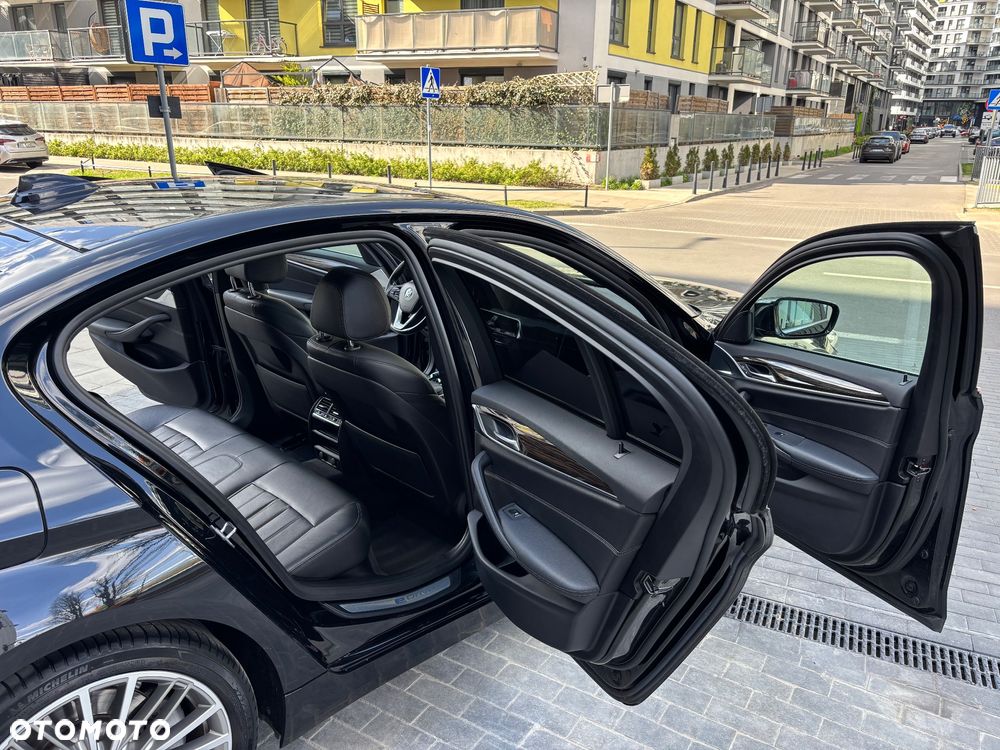 BMW Seria 5 530e iPerformance - 23