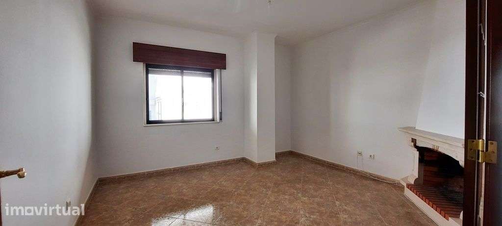 Apartamento T2 em Santarém - Grande imagem: 2/11
