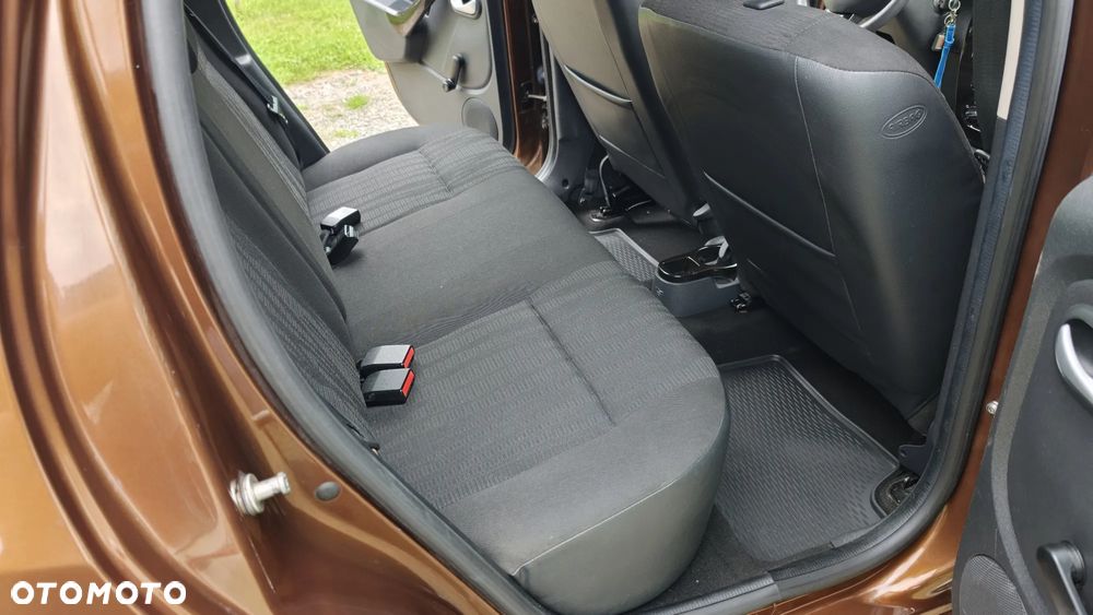 Dacia Duster 1.6 Laureate 4x4 - 15