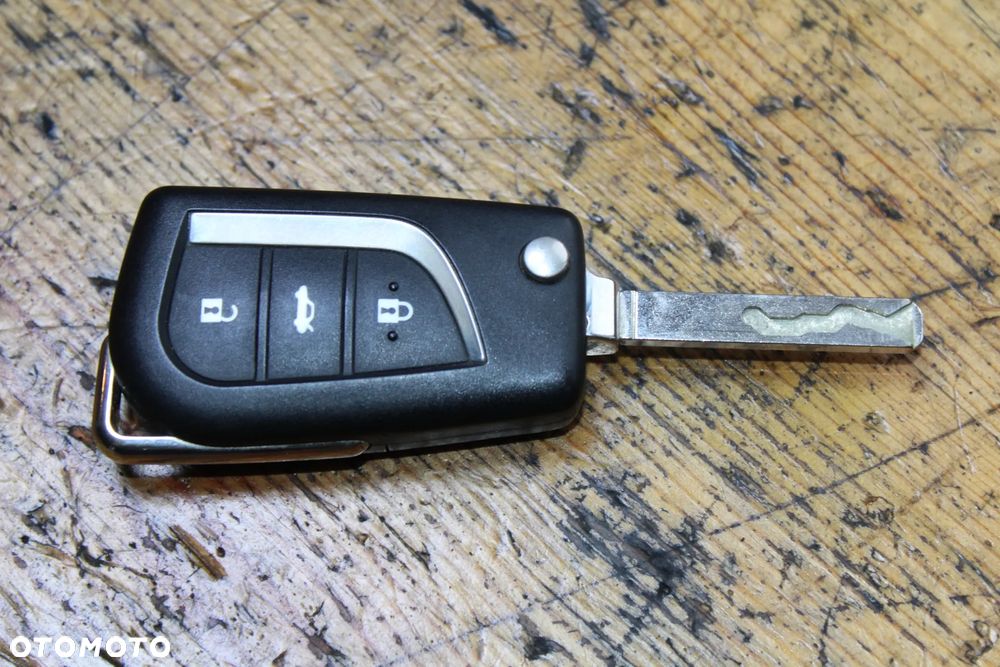 kluczyk obudowa kluczyka pilot toyota auris II oryginał - 9