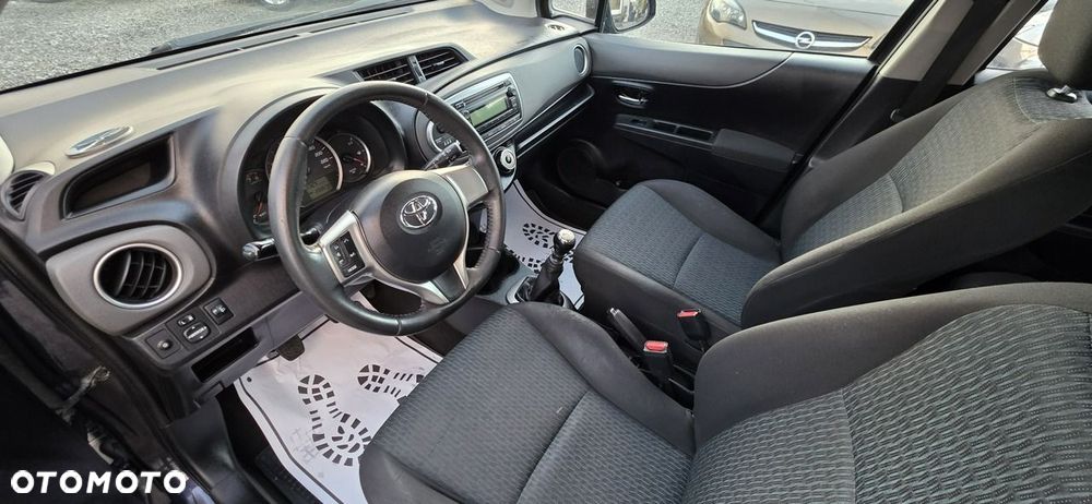 Toyota Yaris - 17