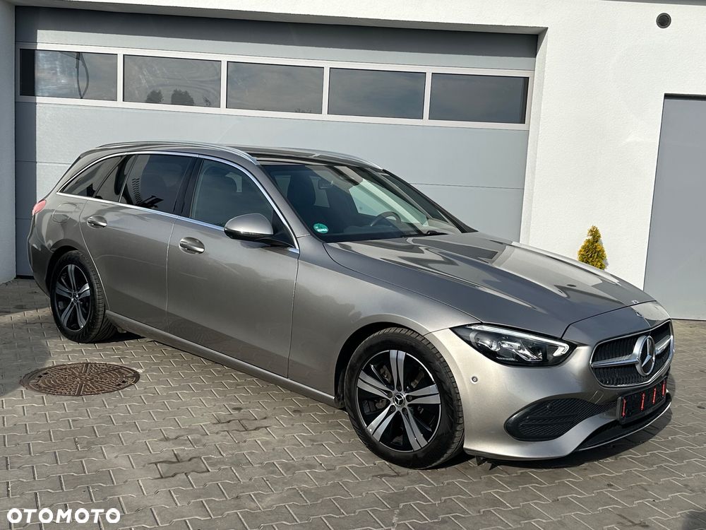 Mercedes-Benz C-Class 2024 photo 3