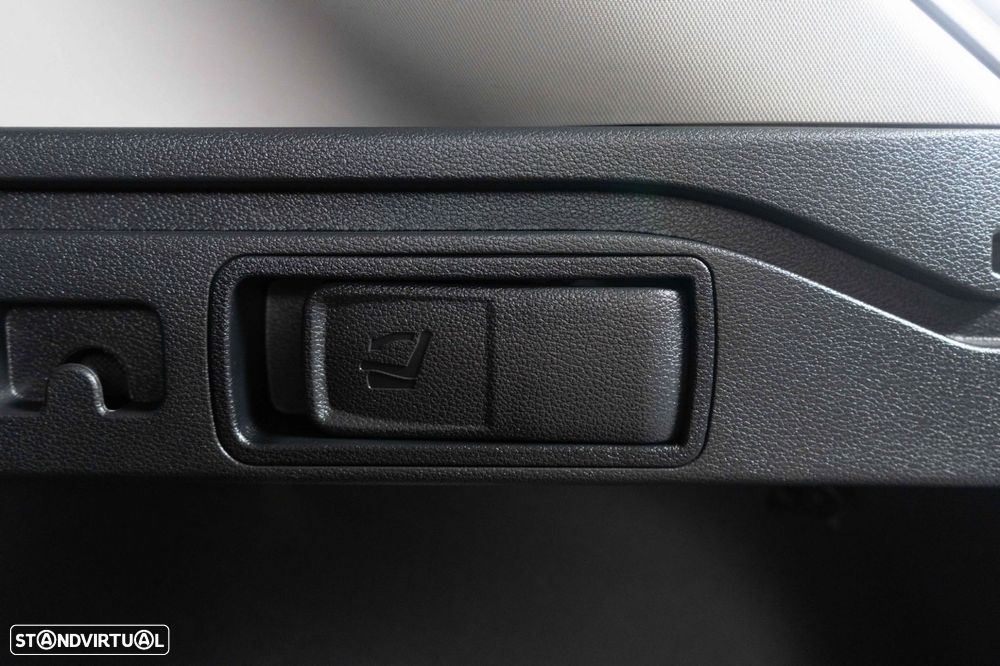 Kia Sportage 1.6 T-GDi PHEV Tech - 16