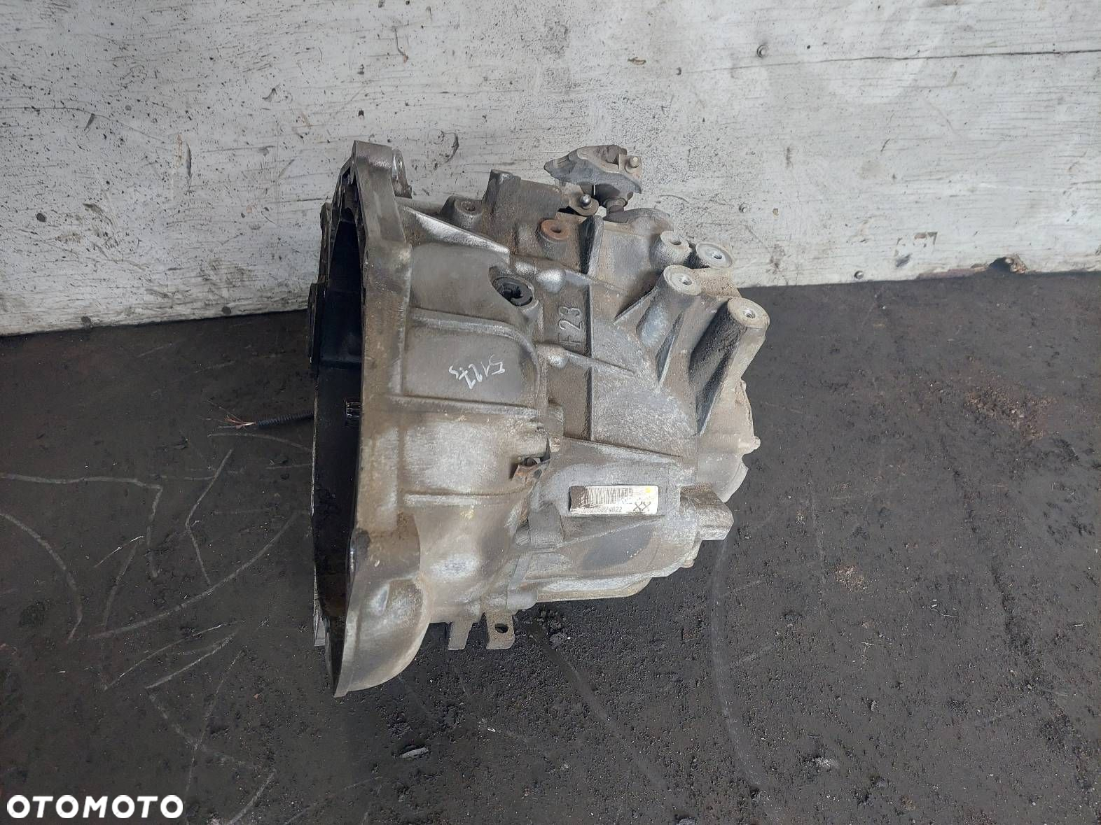 SKRZYNIA BIEGÓW OPEL VECTRA C 2.2 16V MANUAL 5 BIEGÓW F23 - 2