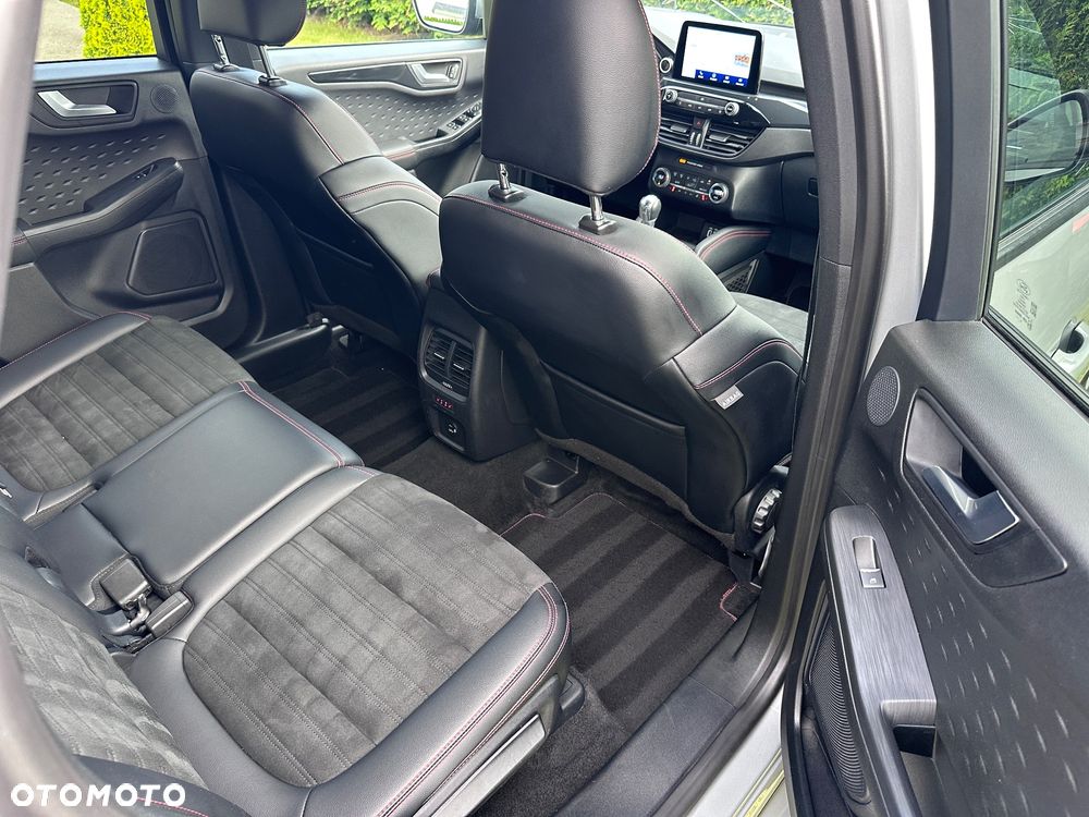 Ford Kuga - 12