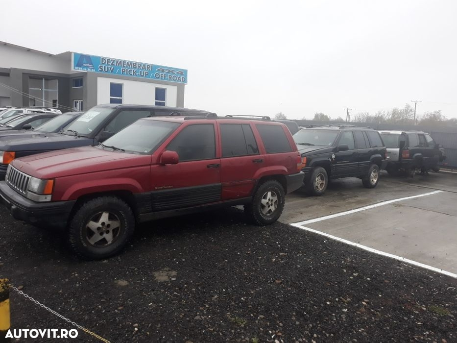 Dezmembrez Jeep Grand Cherokee ZJ 5.2v84.0 benzina,2,5d - 8