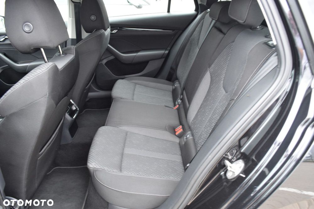 Skoda Octavia 2.0 TDI Ambition DSG - 27