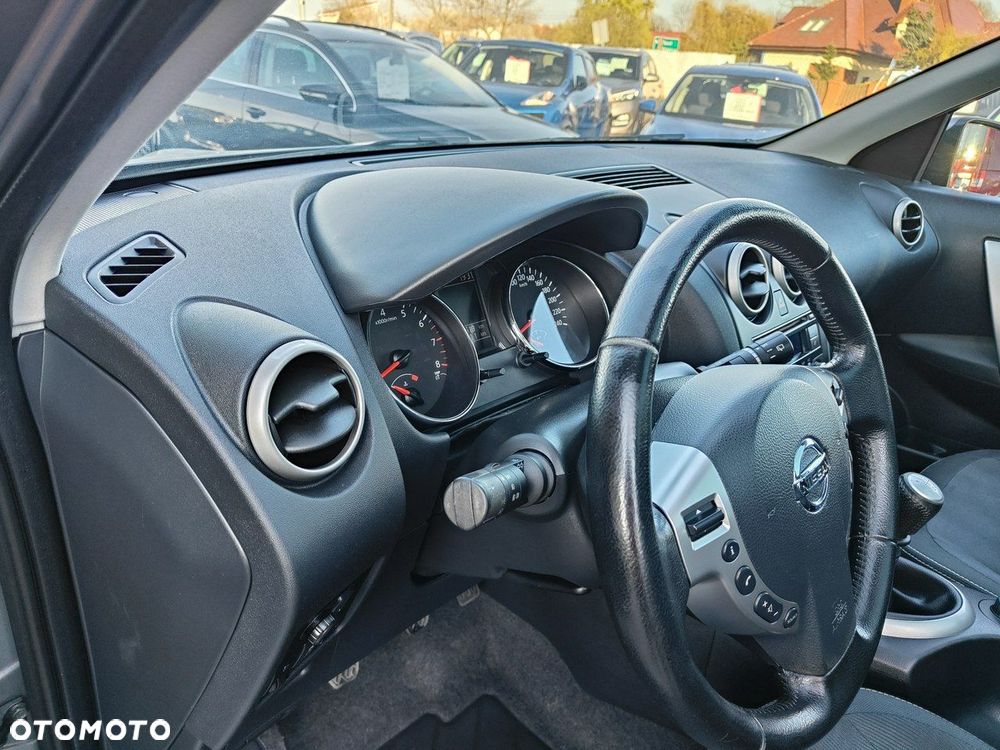 Nissan Qashqai+2 - 13