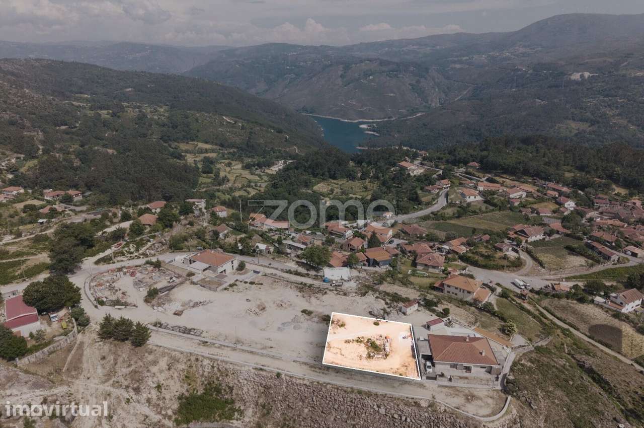 Lote de Construção no Gerês - Grande imagem: 4/18