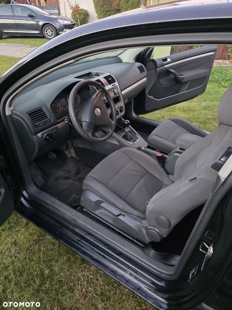 Volkswagen Golf - 5