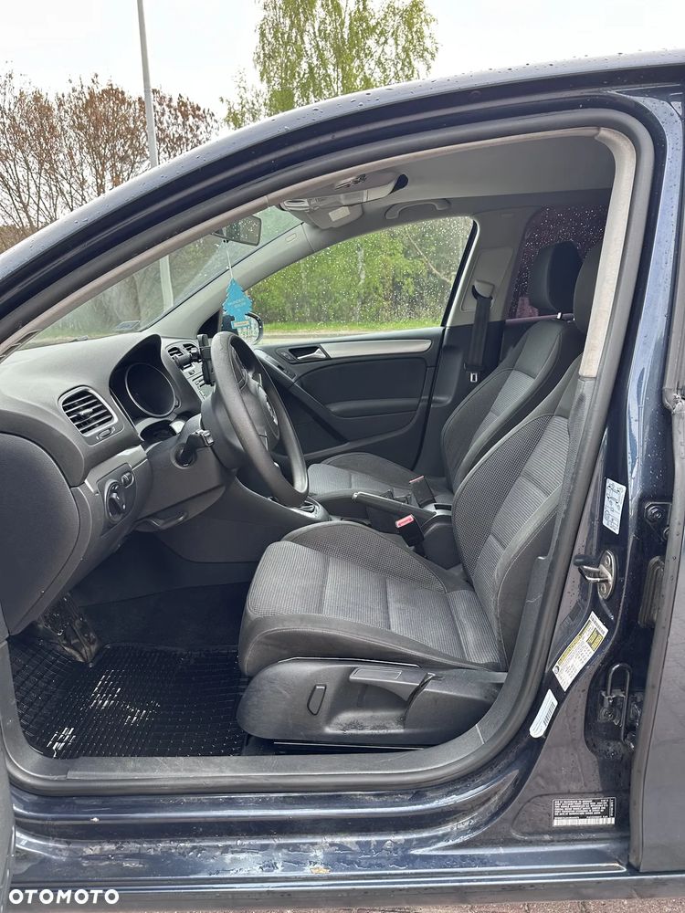 Volkswagen Golf - 11