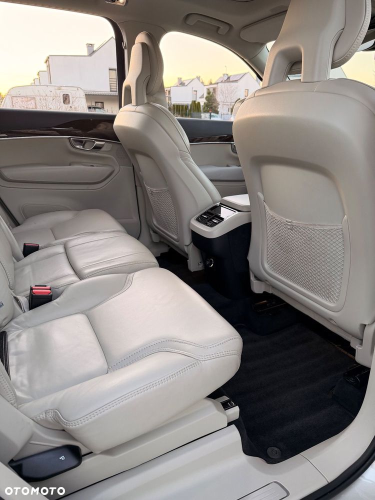 Volvo XC 90 D5 AWD Inscription 7os - 32