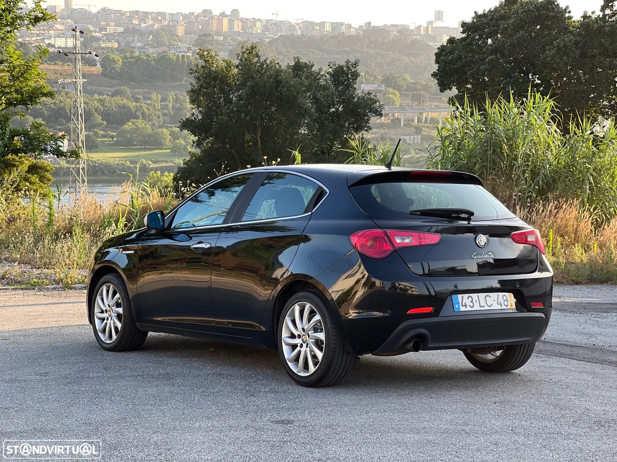 Alfa Romeo Giulietta 1.6 JTDm Distinctive - 10