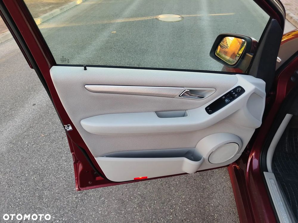 Mercedes-Benz Klasa B 170 BlueEFFICIENCY - 32
