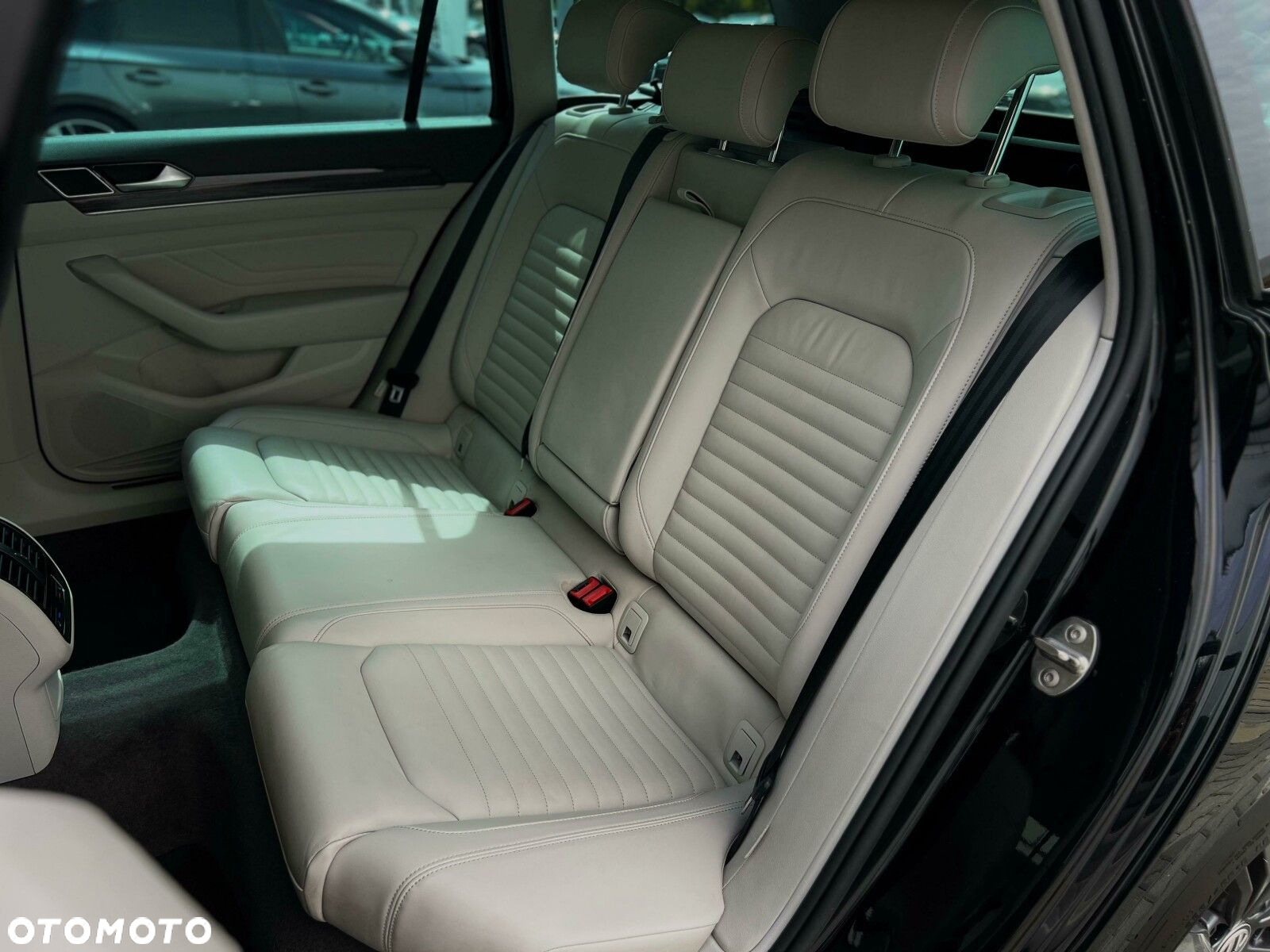 Volkswagen Passat - 23