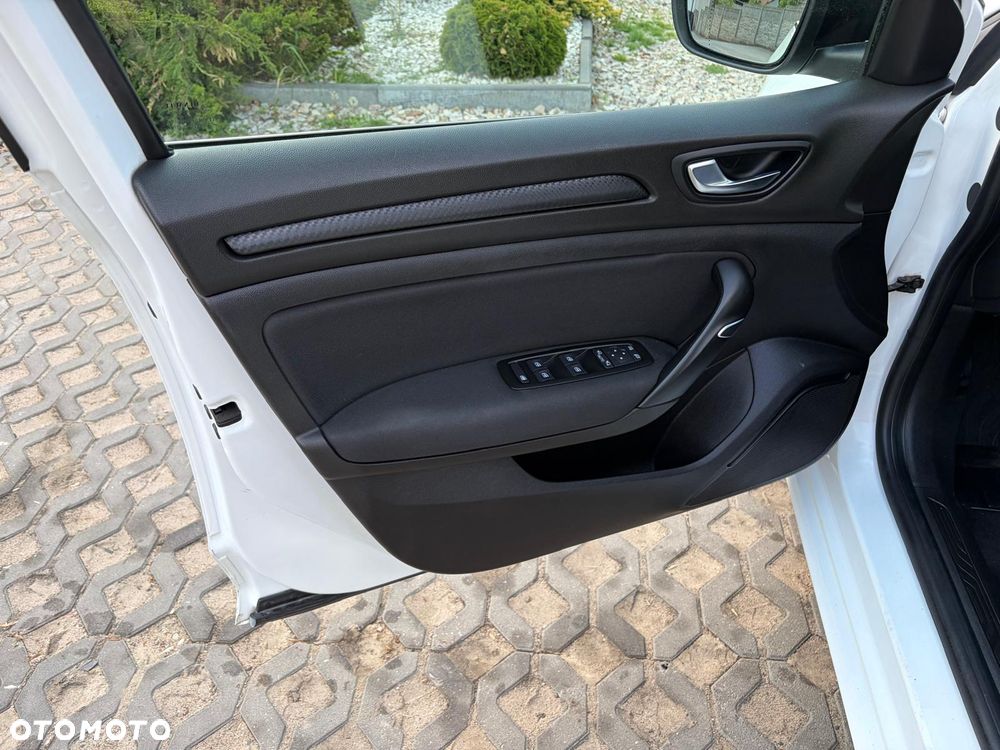 Renault Megane 1.5 Blue dCi Intens - 15