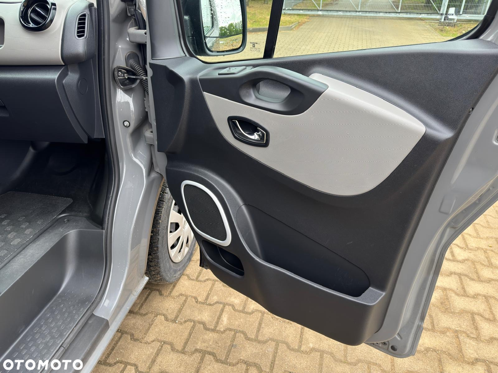 Renault Trafic - 31