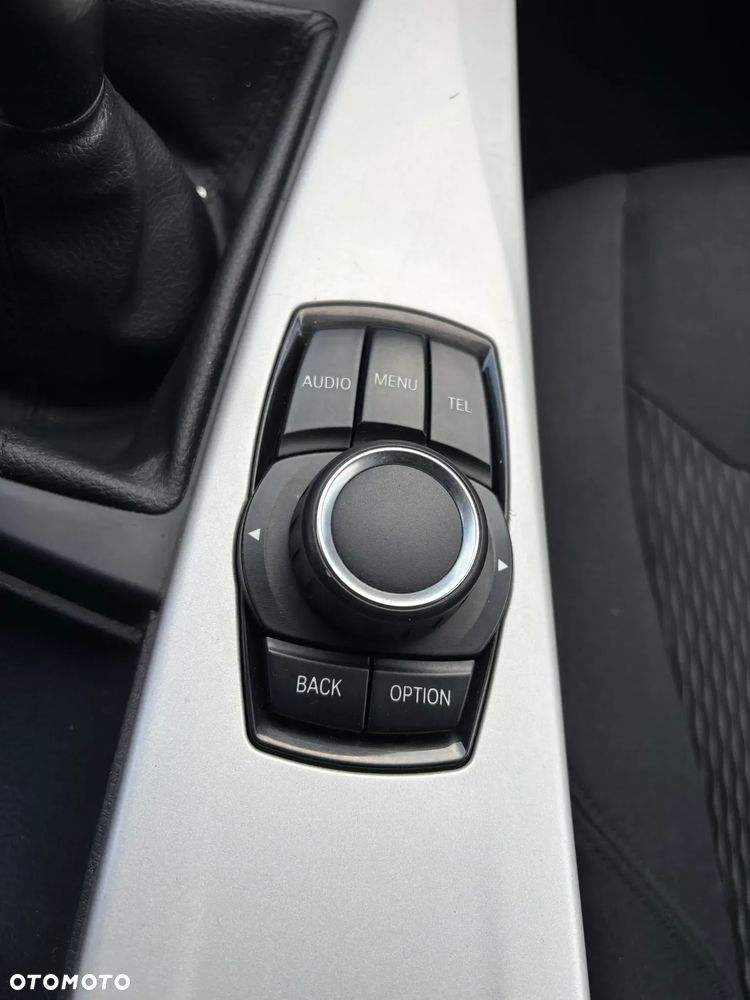 BMW Seria 3 318d Blue Performance Sport Line - 21