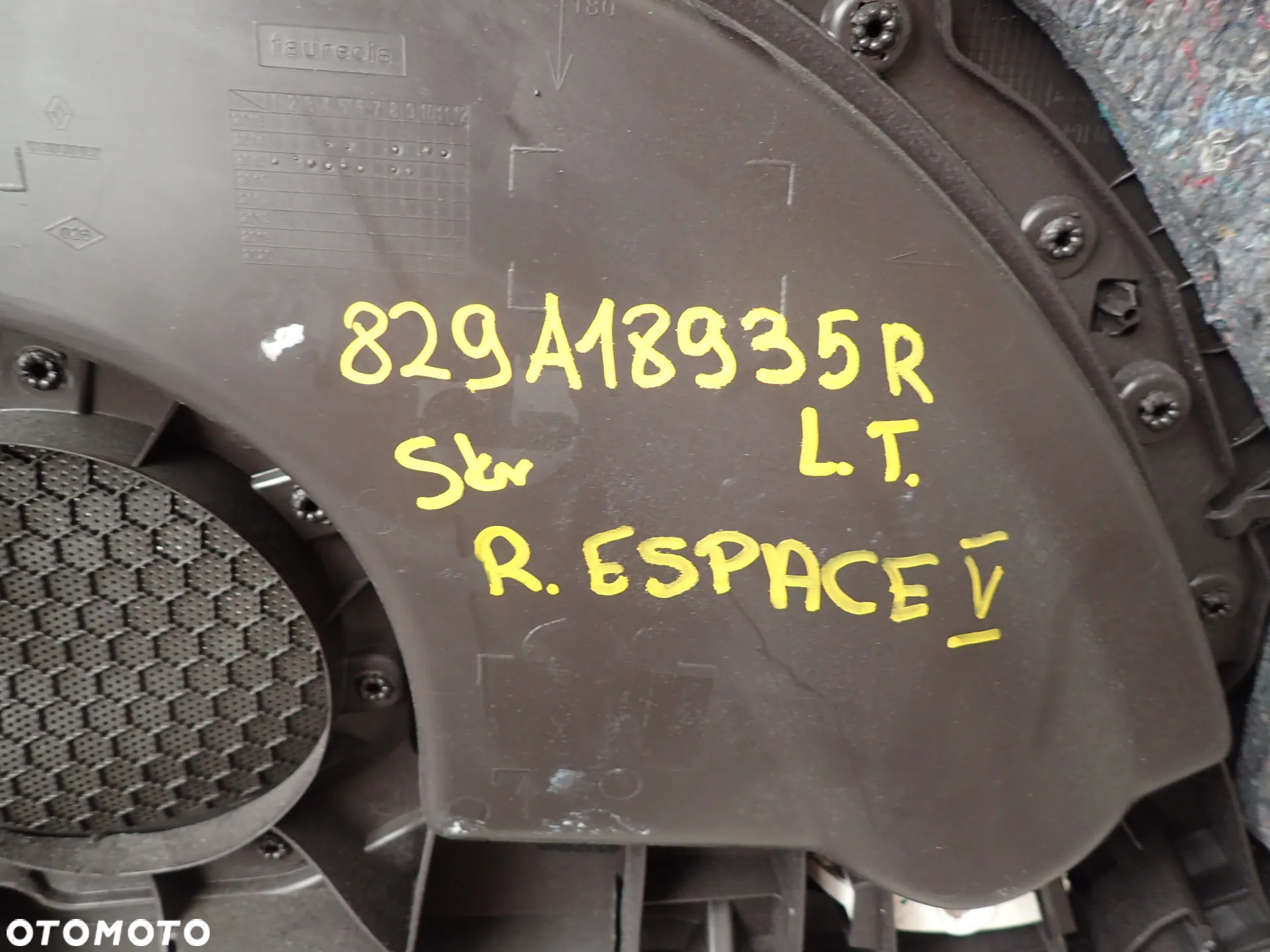 ESPACE V TAPICERKA BOCZEK DRZWI LEWY TYŁ 829A18935R - 3