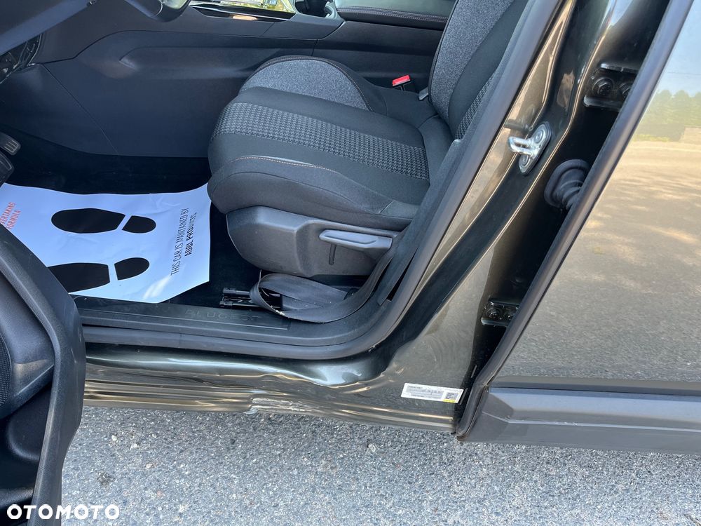 Peugeot 5008 PureTech 130 EAT8 Stop & Start Active - 18