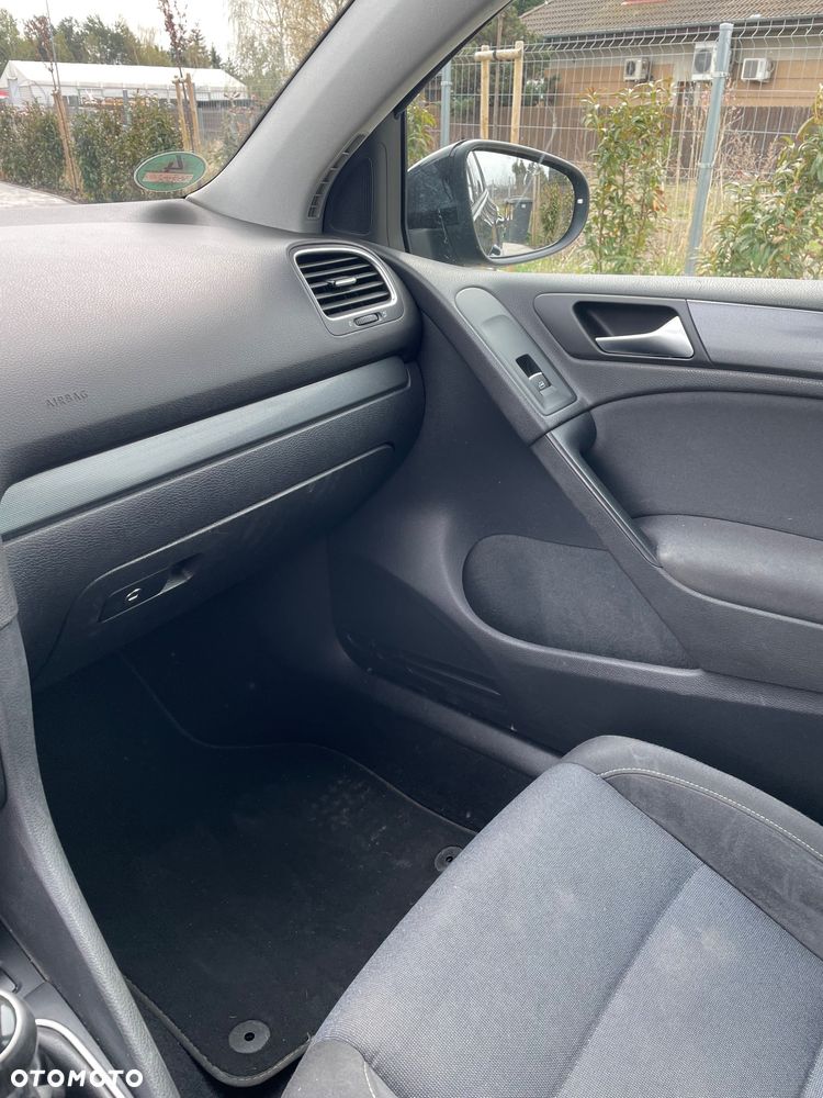 Volkswagen Golf 1.6 TDI DPF Highline - 27