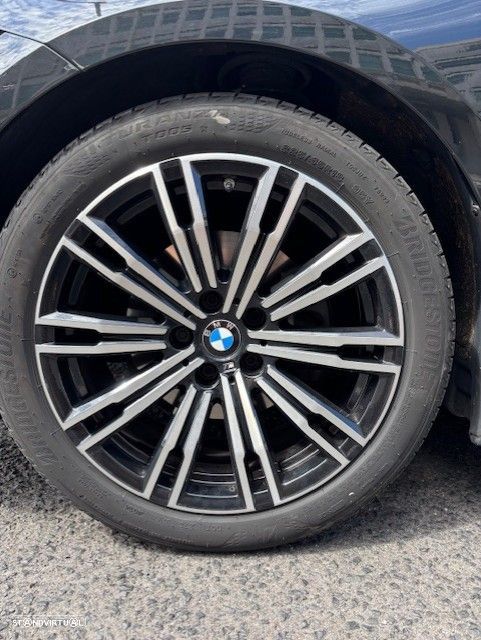 BMW 320 d Pack Desportivo M Auto - 9