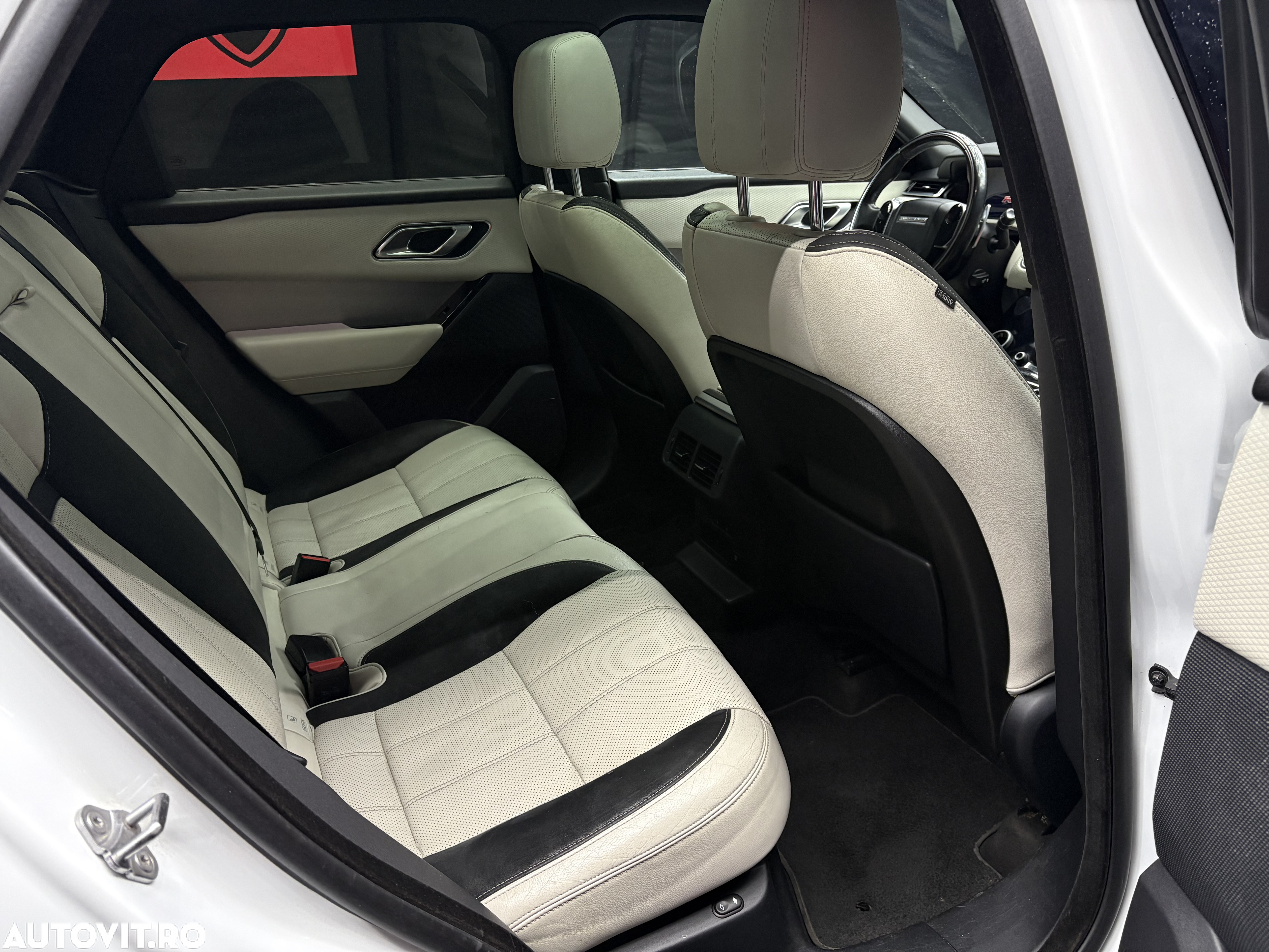 Land Rover Range Rover Velar 3.0 R-Dynamic S - 12