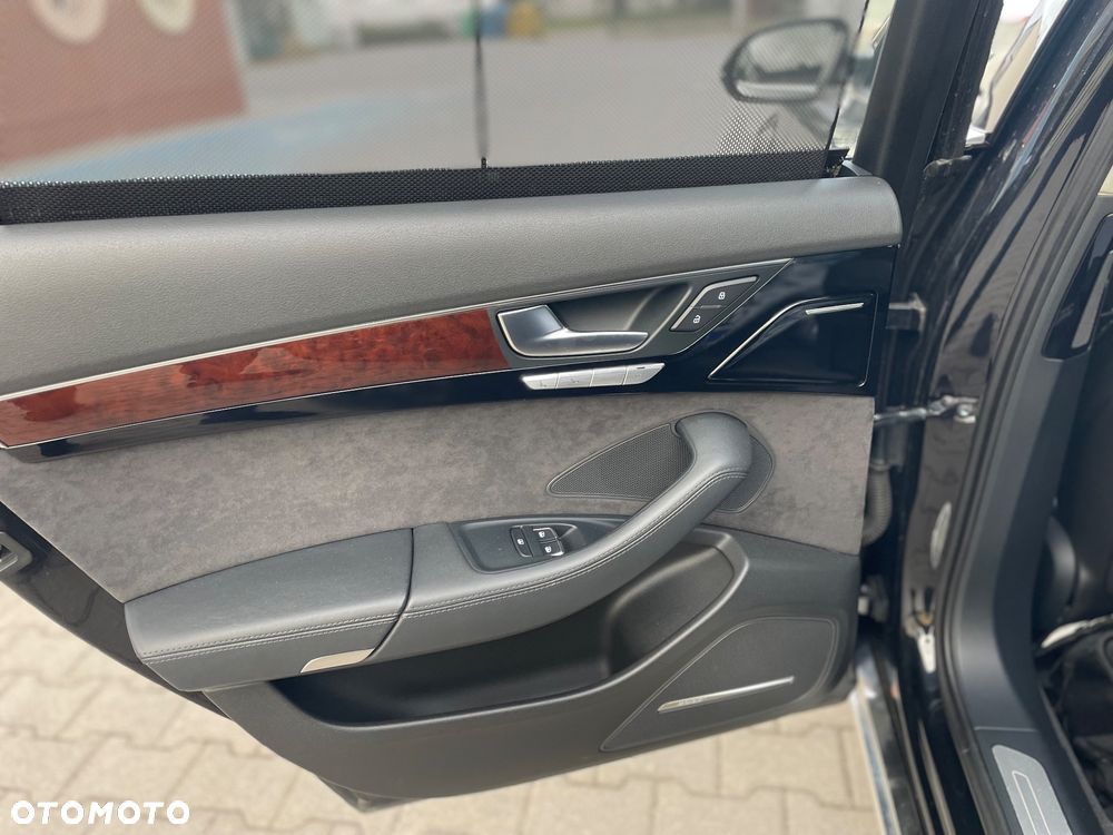 Audi A8 4.2 TDI Quattro - 13