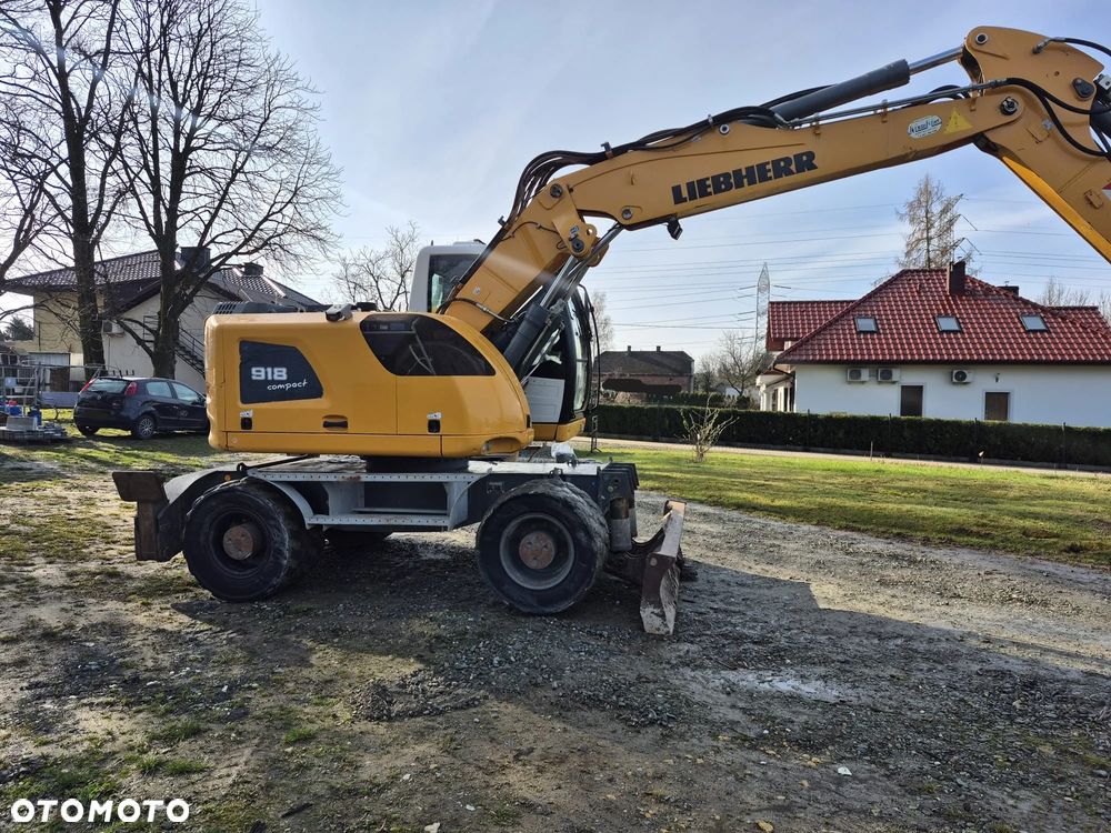 Liebherr A918 - 2
