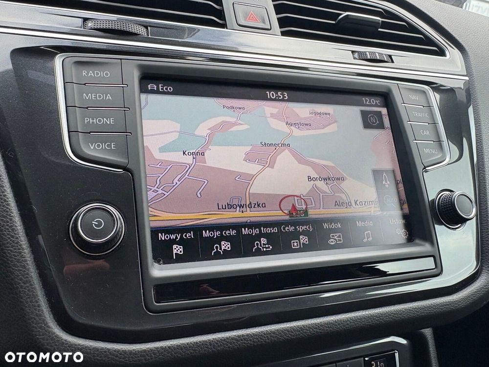 Volkswagen Tiguan - 30