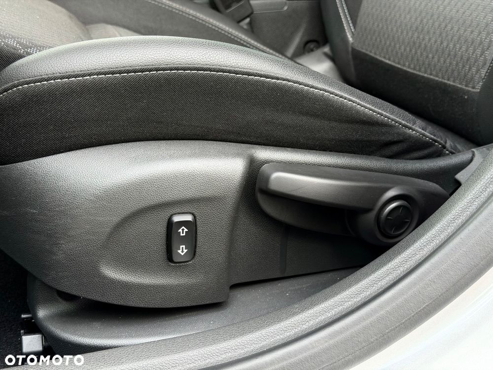 Opel Astra 1.6 D (CDTI) Automatik Innovation - 23