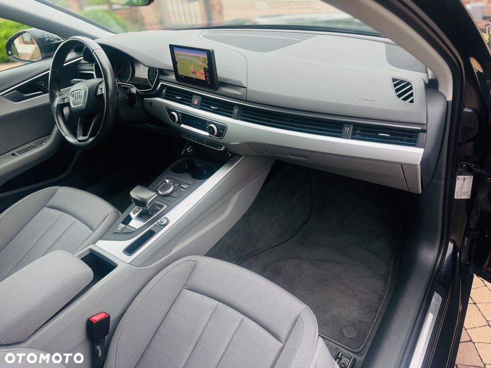 Audi A4 Avant 35 TDI S tronic design - 16