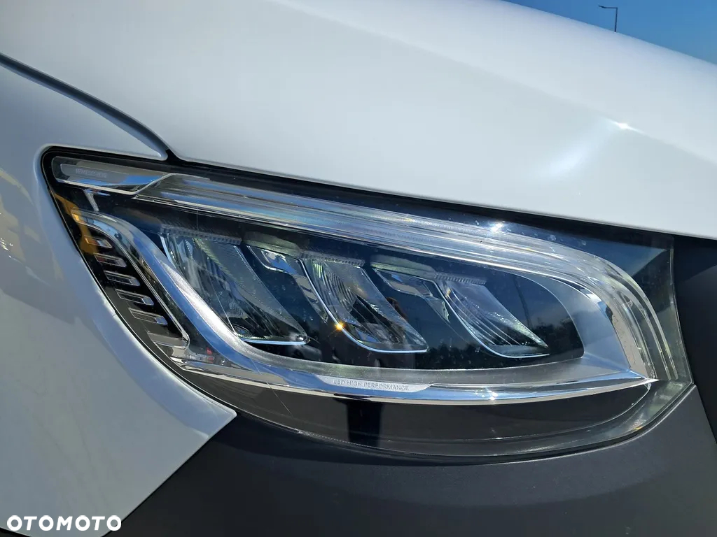 Mercedes-Benz Sprinter - 10