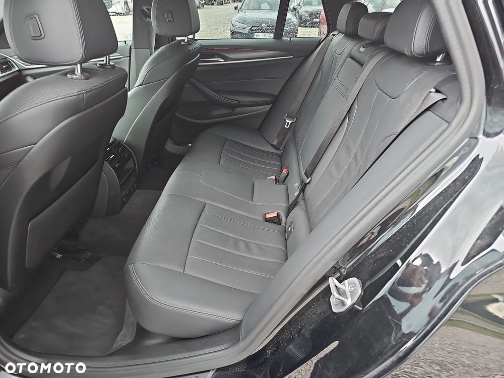 BMW Seria 5 - 12