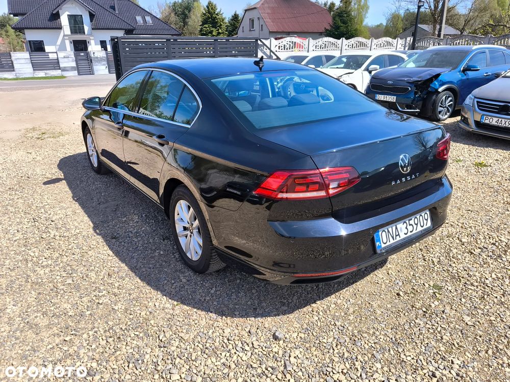 Volkswagen Passat - 5
