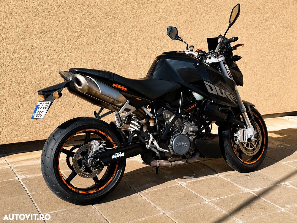 KTM 990 Super Duke - 3