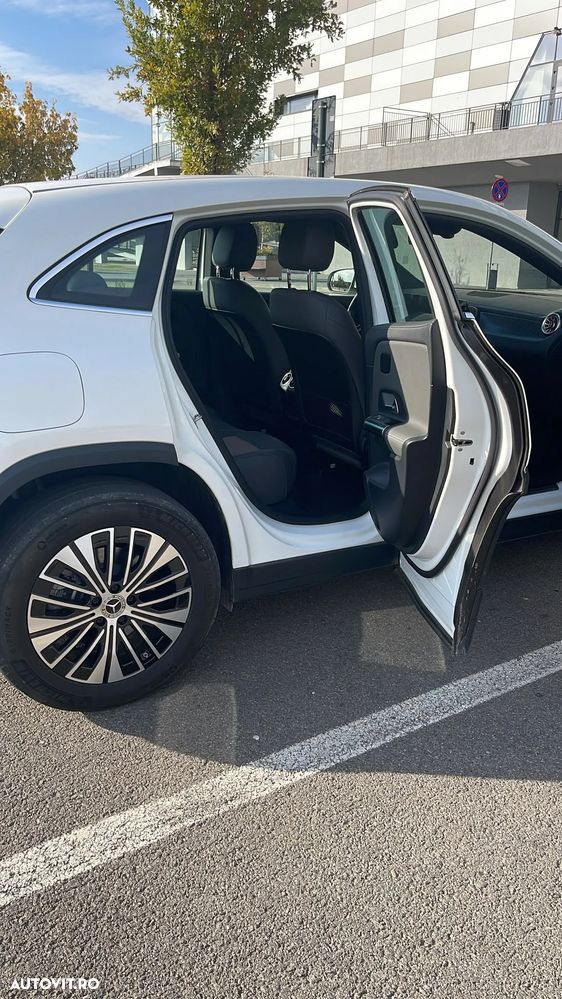 Mercedes-Benz EQA - 8