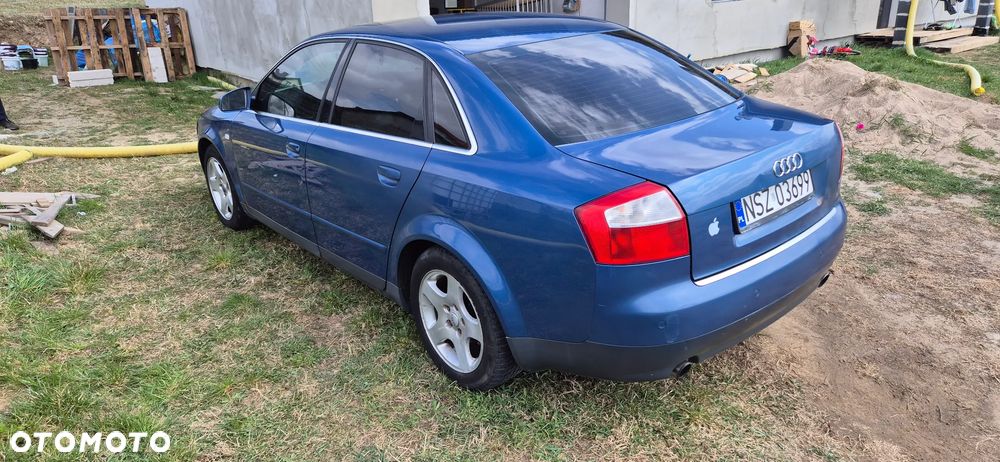 Audi A4 Limousine - 5
