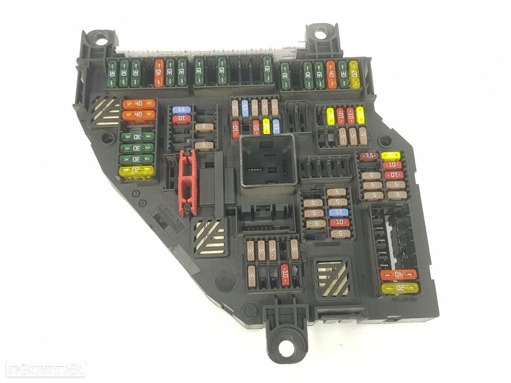 CAIXA DE RELES FUSÍVEIS BMW SERIE 5 GRAN TURISMO F07 - 1
