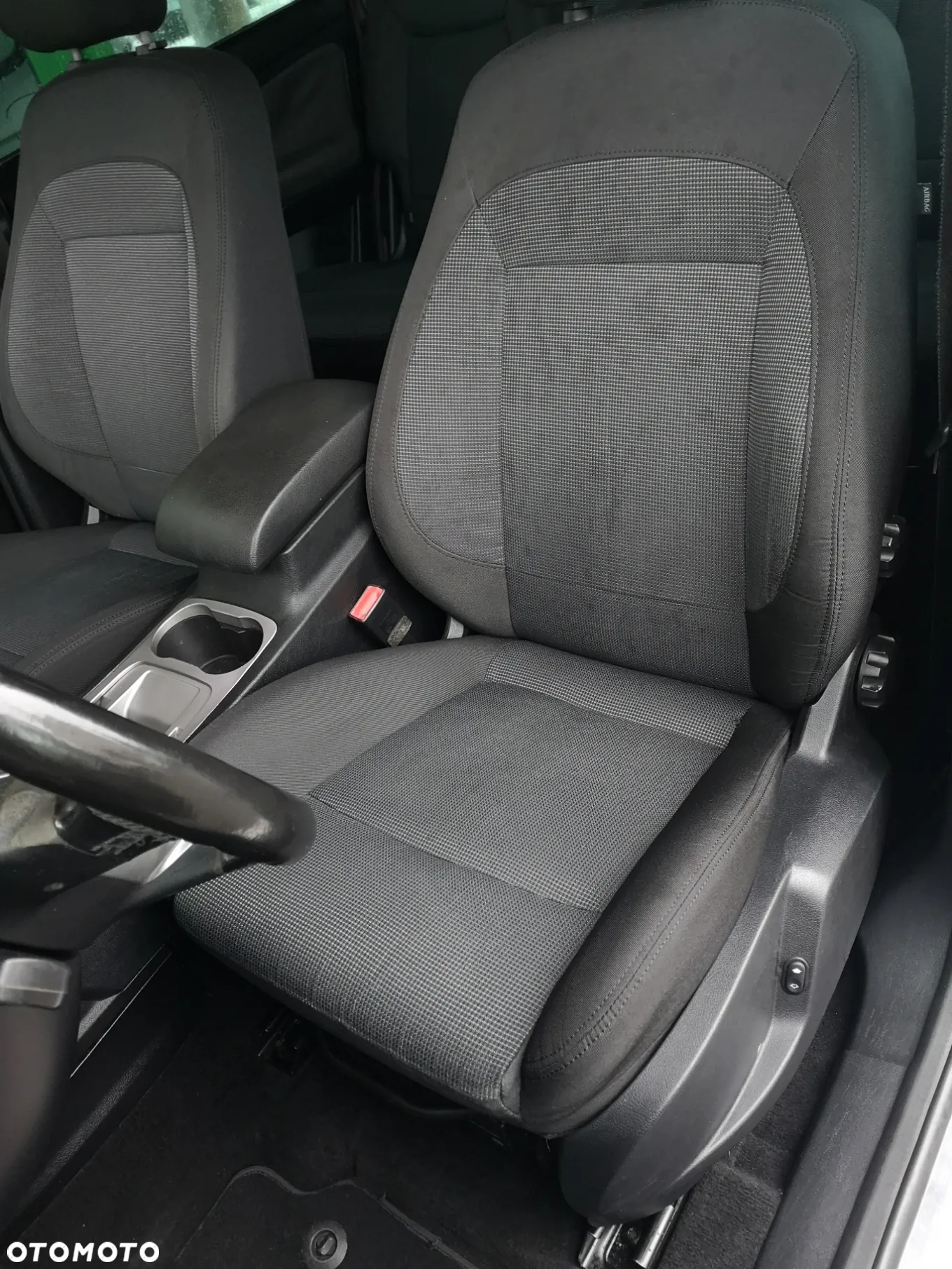 Ford S-Max - 19