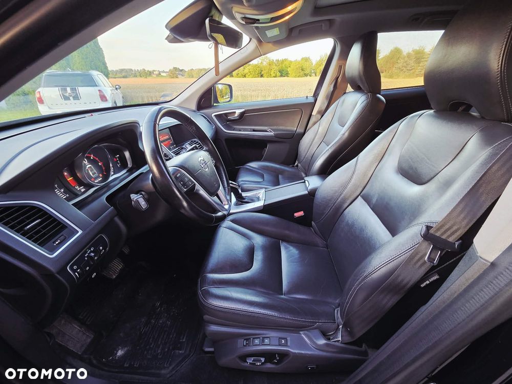 Volvo XC 60 D4 AWD Summum - 16