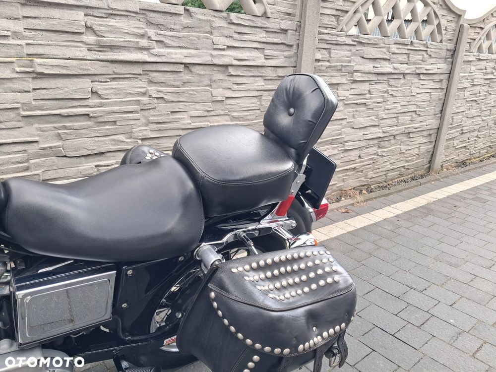 Harley-Davidson Sportster Custom 883C - 19
