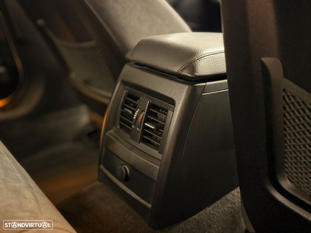 BMW 320 d Pack M - 28