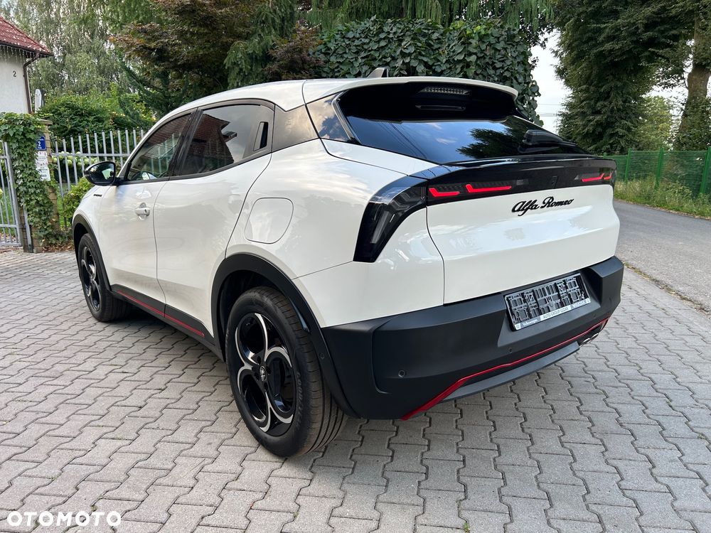 Alfa Romeo Junior 1.2 mHEV Sport Speciale eDCT - 6