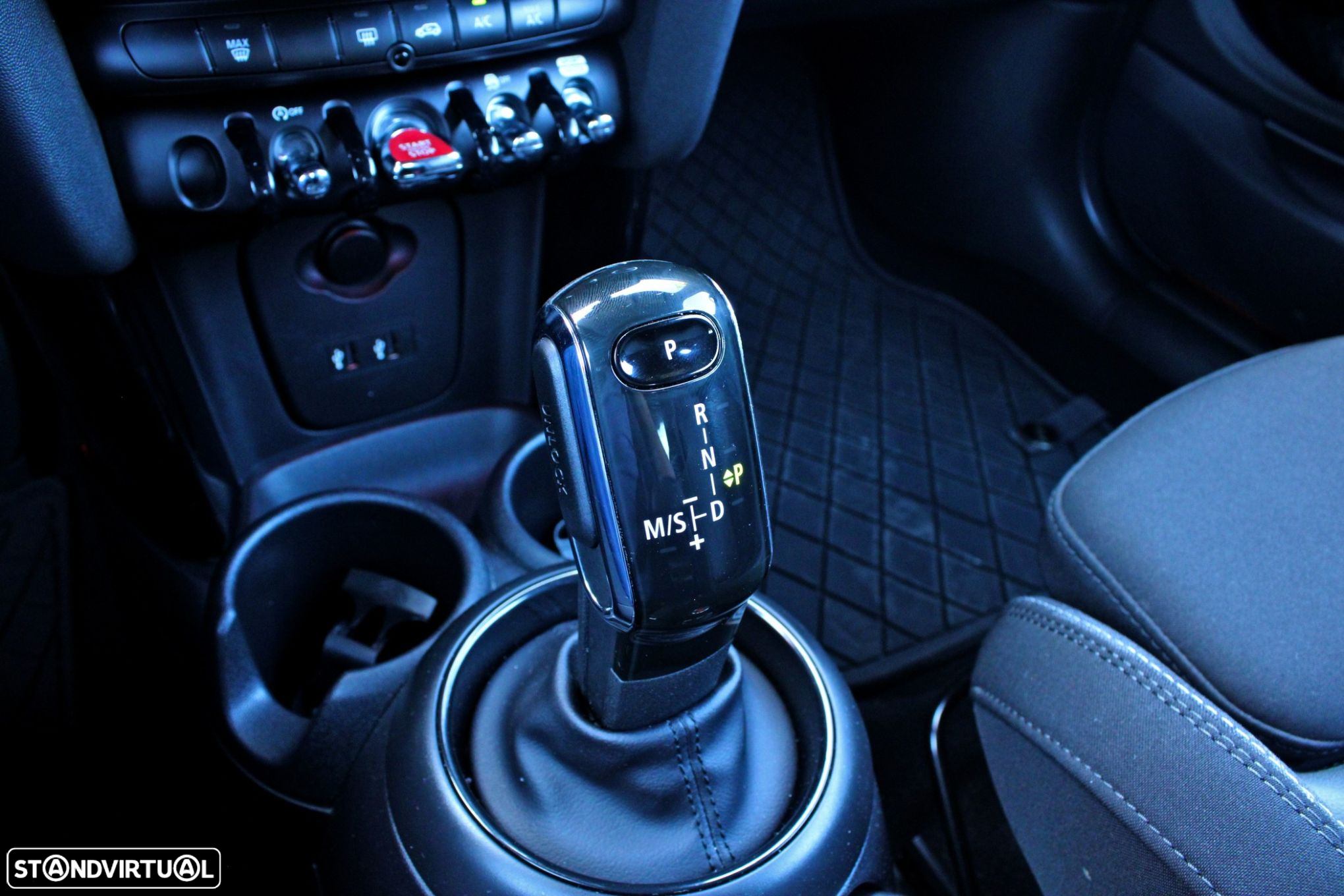 MINI 3 Portas Cooper D Auto - 15